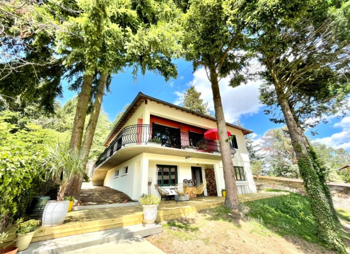 Bed and Breakfast La Madeleine Amplepuis Exterior foto